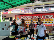 Pembunuh Sopir Angkot...