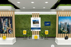 Menikmati Pameran Virtual...