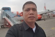 Buru Istri yang Tinggalkan...