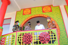 Airlangga Hartarto Resmikan...