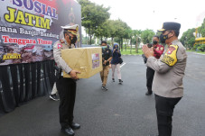 Polda Jatim Kirim Bantuan...