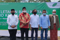 Pembangunan Masjid di...