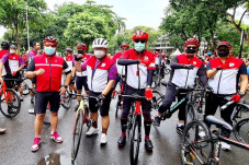 Gowes Bareng Rute GBK-Monas,...