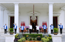 Jokowi Bikin 2 Kementerian...