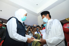 Keluarga Korban Meninggal...