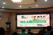Milad ke-65, Serikat...