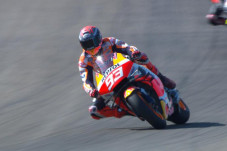Marquez Langsung Naik...