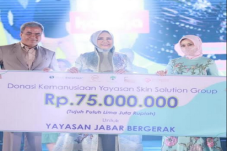 Konsumen Melimpah, Industri...