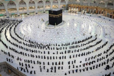 Raja Salman: Tarawih...