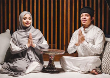 8 Pasangan Artis Ini...