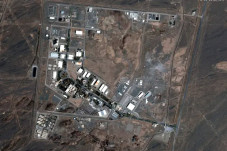 Menlu Iran: Israel Berjudi...