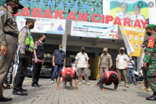 Halau Kerumunan Ngabuburit,...
