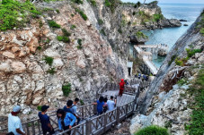 Kunjungan Wisata Pantai...