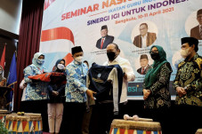 Ketua DPD Sampaikan...