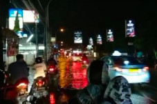 Jalan Raya Jatiwaringin...