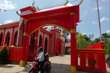 Ada Masjid Bernuansa...