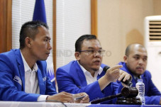Baru Diambil Darah,...