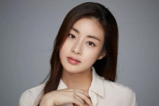 Selamat! Kang Sora Melahirkan...