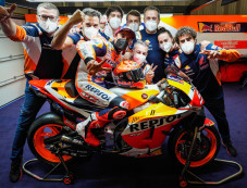 Lolos Tes Medis, Marquez...