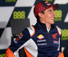 Kembali Balapan, Marquez...