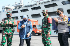 Gubernur Khofifah dan...
