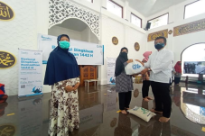 Salurkan Zakat, PLN...