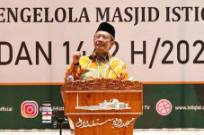 Ceramah Tarawih di Istiqlal,...