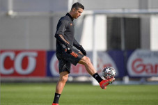 Setop Kritik Cristiano...