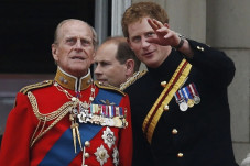 Ratu Elizabeth II Larang...