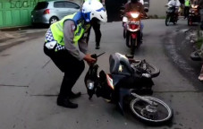 Balap Liar Usai Sahur...