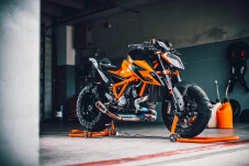 KTM 1290 Super Duke...
