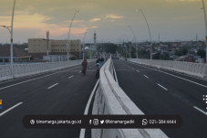 Pengemudi Dilarang Swafoto...