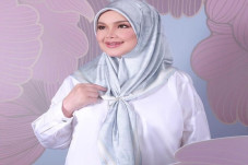 Siti Nurhaliza Melahirkan...