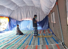77 Tempat Ibadah di...
