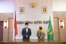 Atas Permintaan Gubernur...