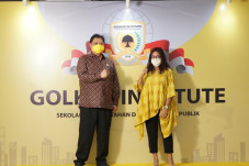 Lewat Golkar Institute,...