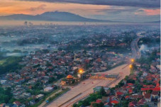 Berkabut Tipis, Begini...