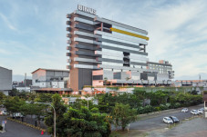 Bangun Kampus di BSD...