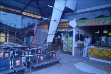 Atap Ruang Tunggu Stasiun...