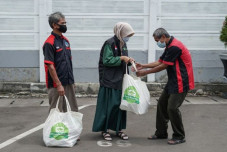 Parcel Ramadhan, Senyumkan...