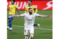 Samai Rekor Ronaldo,...