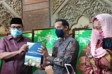Bertandang ke PBNU,...