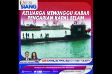 Keluarga Tunggu Kabar...
