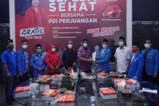 Djarot Buka Puasa dengan...