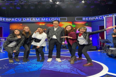 Ada Poppy Sovia dan...