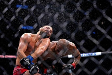 KO Kejam Kamaru Usman...