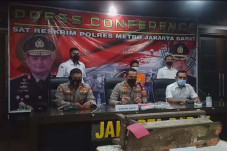 Pelaku Pembunuhan di...