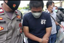 Pemuda Ini Bunuh Teman...