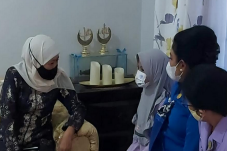 Gubernur Khofifah Beri...
