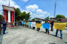 Alamak, Jengkel Demo...